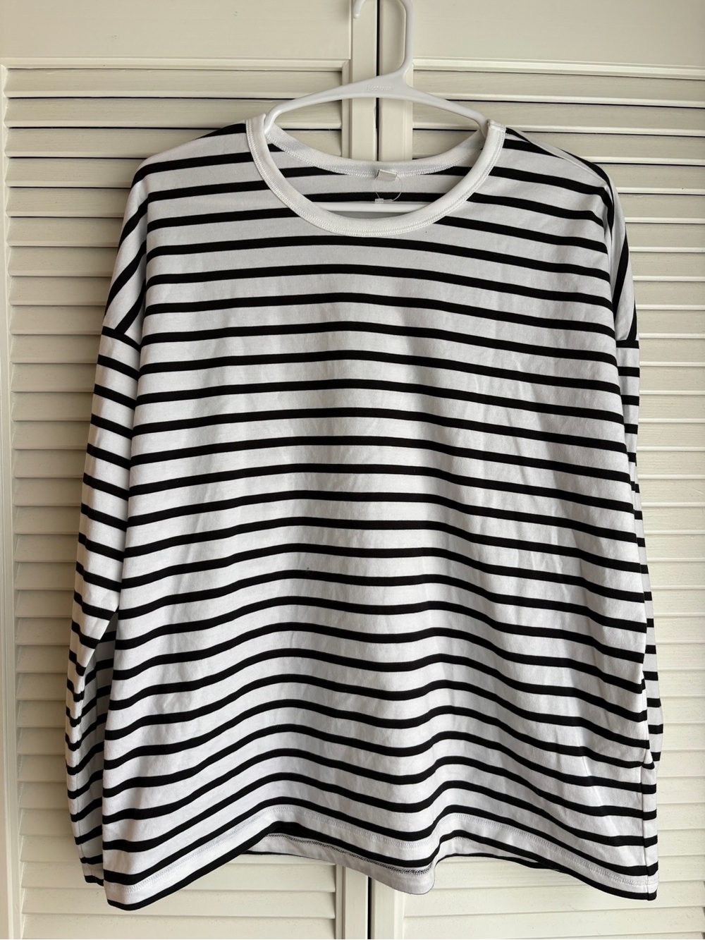 Uniqlo Classic Black and White Striped Long-Sleeve Shirt